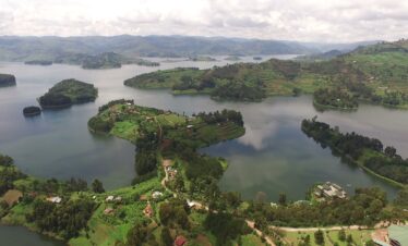 4 Day Wild Encounter at Lake Bunyonyi, Zziwa Rhino Sanctuary & Murchison Falls National Park